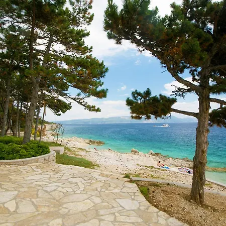 Favola, A Rustic Retreat Surrounded By Beautiful Nature Vakantiehuis