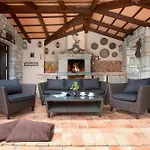 Favola, A Rustic Retreat Surrounded By Beautiful Nature Vikendica Vinez
