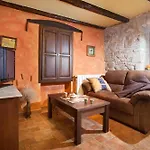 Vikendica Favola, A Rustic Retreat Surrounded By Beautiful Nature Vinez