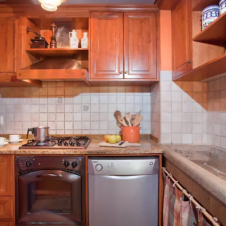 Casa vacanze Favola, A Rustic Retreat Surrounded By Beautiful Nature