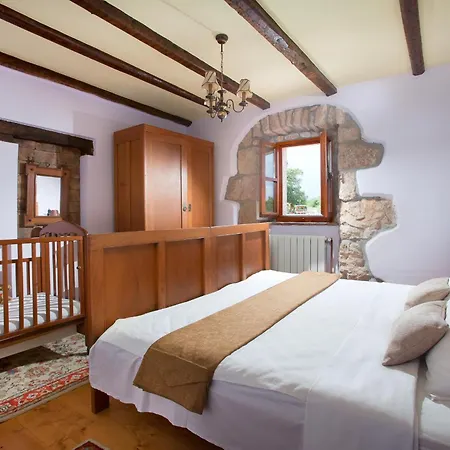 Favola, A Rustic Retreat Surrounded By Beautiful Nature *